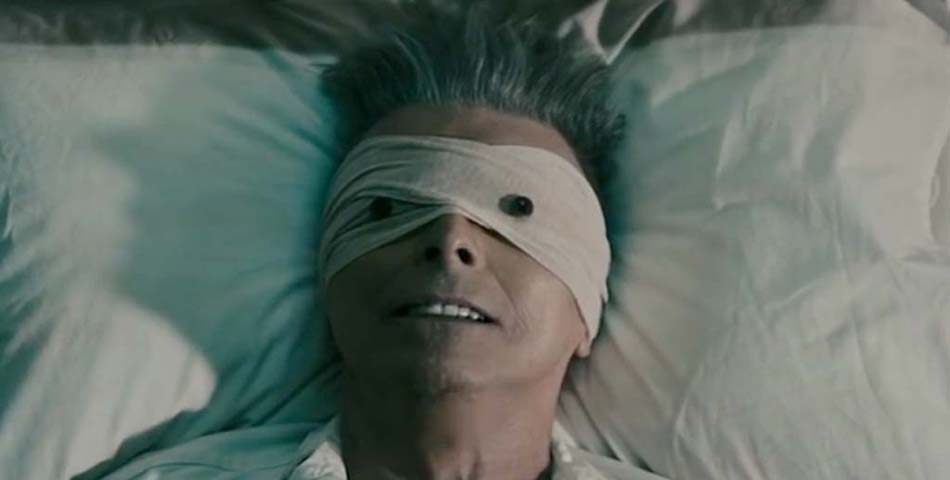 Nuevo tema inédito de David Bowie: “Killing A Little Time”