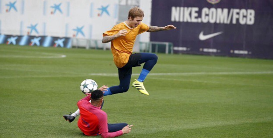 Justin Bieber y Messi estuvieron juntos en el entrenamiento del Barcelona