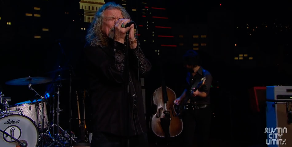 Robert Plant y una memorable versión de “Black dog”