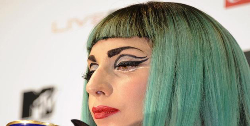Mirá a Lady Gaga tocar en un show japonés