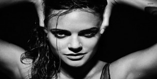 Tove Lo dió show en topless