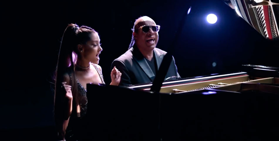 Ariana Grande y Stevie Wonder, juntos en “Faith”