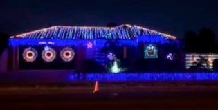 El vecindario navideño que prende las luces con “Thunderstruck” de AC/DC
