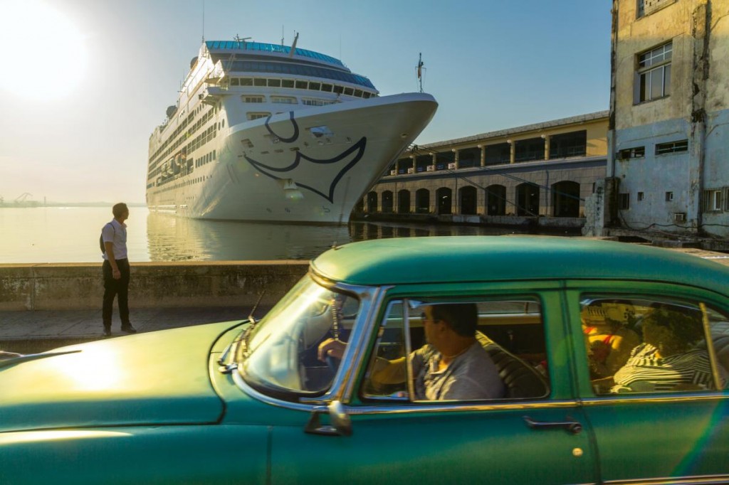 cruise-ship-havana-bay.adapt.1190.1