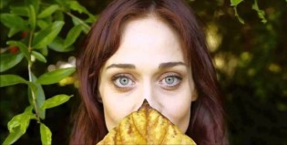 Fiona Apple critica a Donald Trump en su nueva canción navideña