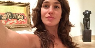 Lola Kirke: ¿se le fue la mano con el pelo?