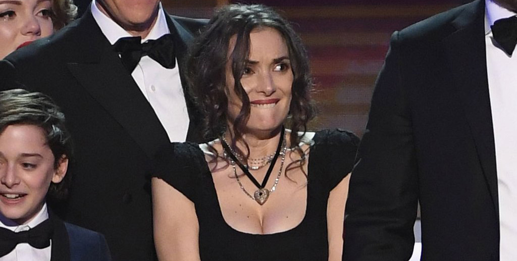 Winona Ryder: 30 segundos llenos de gestos en los SAG Awards