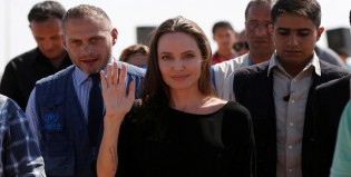 Angelina Anti Trump: una artista más que destroza al actual Presidente