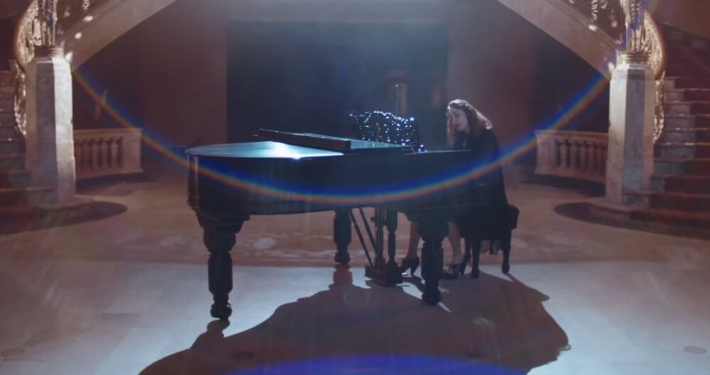 Regina Spektor lanza su video “Black & White”