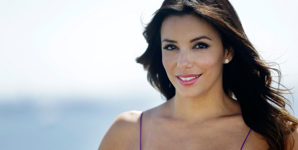 Eva Longoria está de vacaciones en Hawaii y la engancharon “al natural”