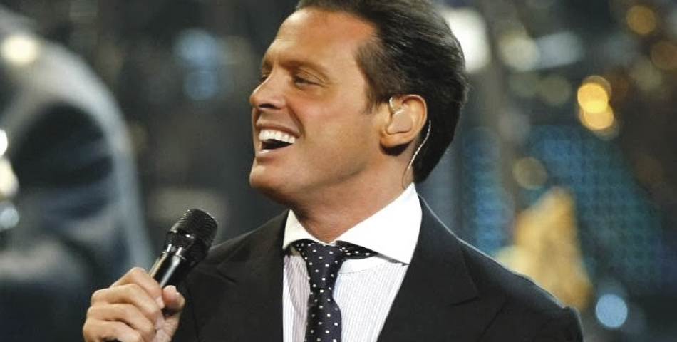 A Luis Miguel le pasó la lengua el gato