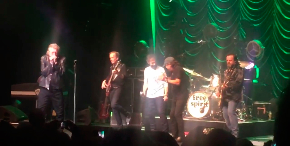 Brian Johnson volvió a un escenario junto a Robert Plant