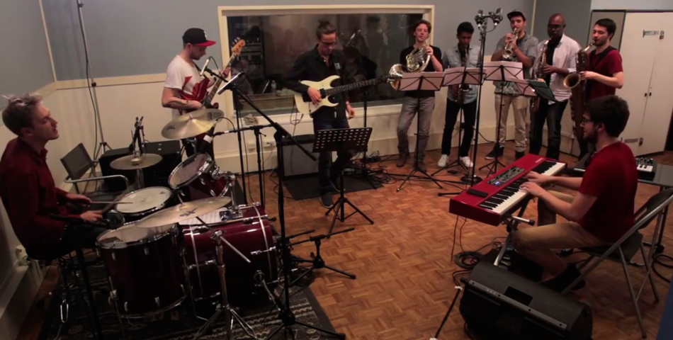 El cover funk de “Enter sandman” es magia pura