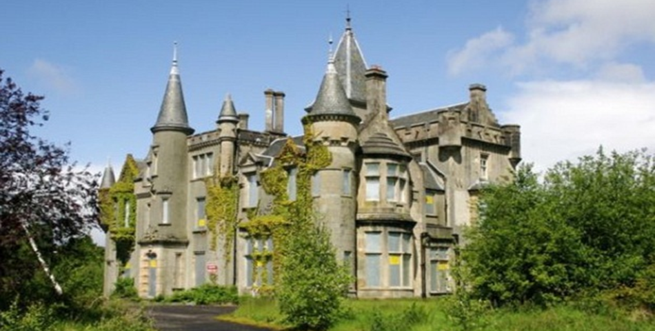 Una familia escocesa ofrece 50 mil dólares para trabajar en una “casa embrujada”