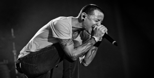 Mirá el emotivo concierto de Linkin Park en homenaje a Chester Bennington