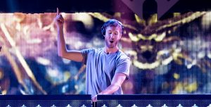 Calvin Harris presentó un nuevo video de Feels