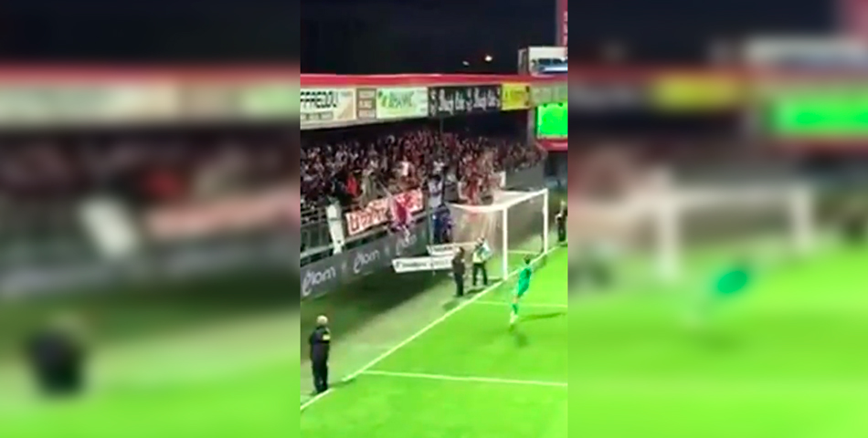 Tiró una pelota a la hinchada y casi lo linchan