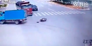 Increíble: motociclista estuvo dos veces al borde de la muerte