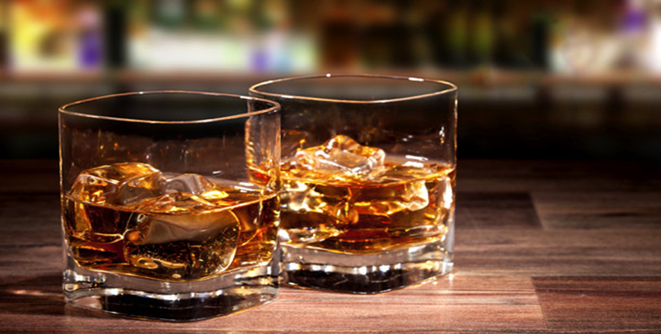 Lo dice la ciencia: el whisky es más rico mezclado con agua ¿las razones?