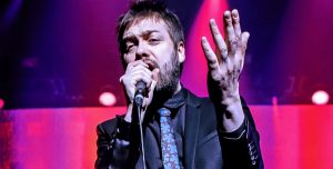 Kasabian te enseña a preparar “el mejor te del mundo”