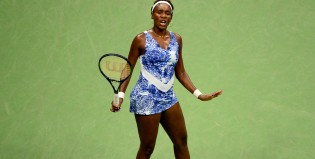 Un tremendo saque de Venus Williams impactó contra un alcanzapelotas