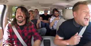 Carpool Karaoke: ¡Foo Fighters y una fiesta de rock arriba del auto de James Corden!
