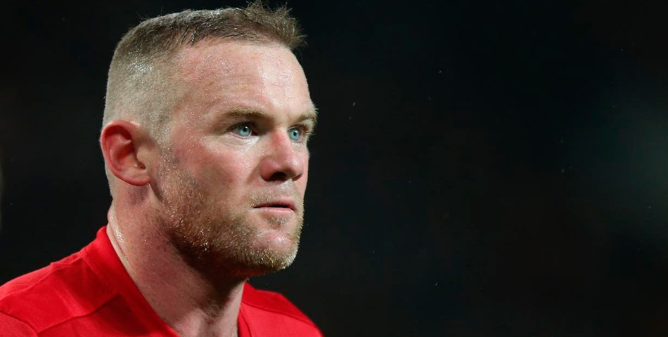 Insólito: Rooney jugó con botines “viejos”