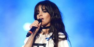 Camila Cabello, una de las cantantes más esperadas del #LollaAR estrenó nuevo videoclip