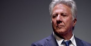 Uno más que cae: acusan a Dustin Hoffman de abuso