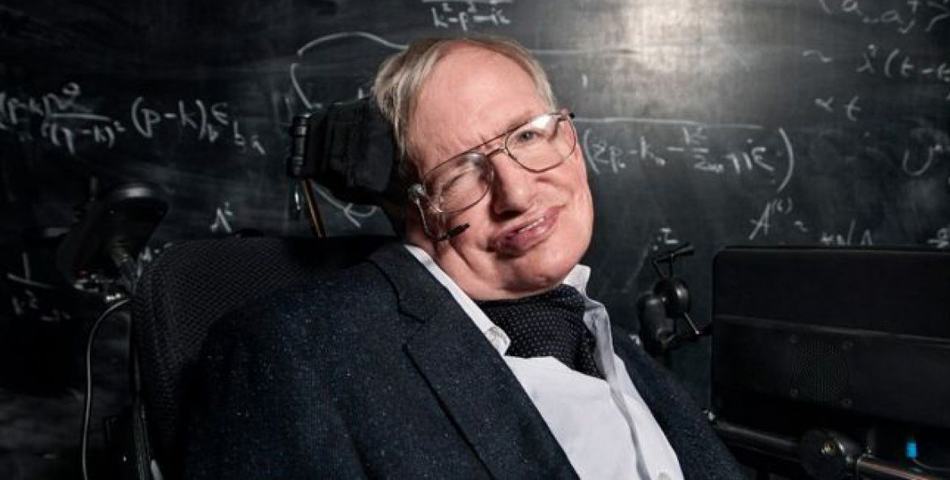 Stephen Hawking nos la bajó con el fin del mundo