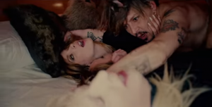 Johnny Depp es parte de una orgía sexual en el nuevo vídeo de Marilyn Manson