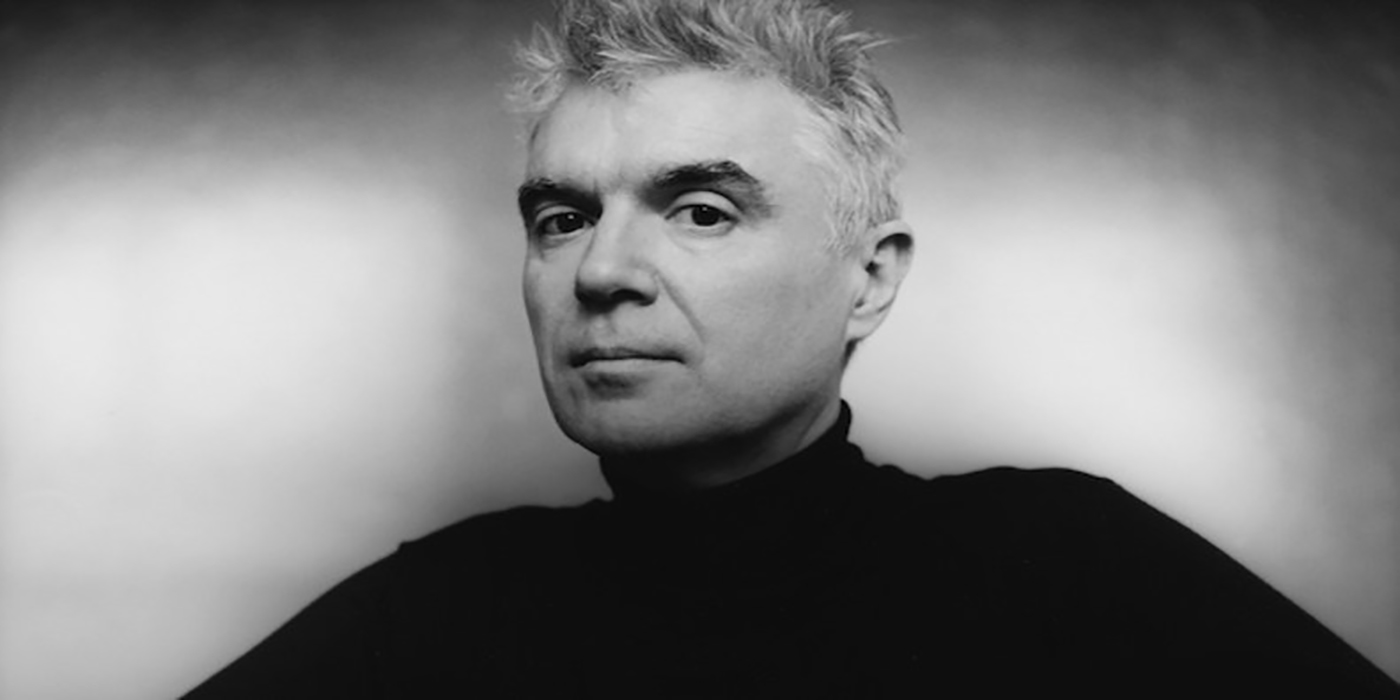 David Byrne y un hermoso homenaje a David Bowie