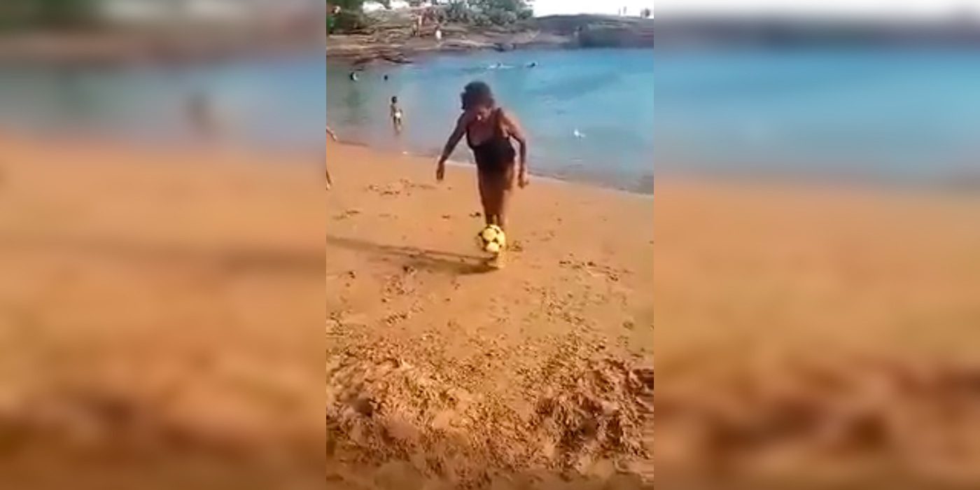 La abuela futbolera es todo lo que está bien