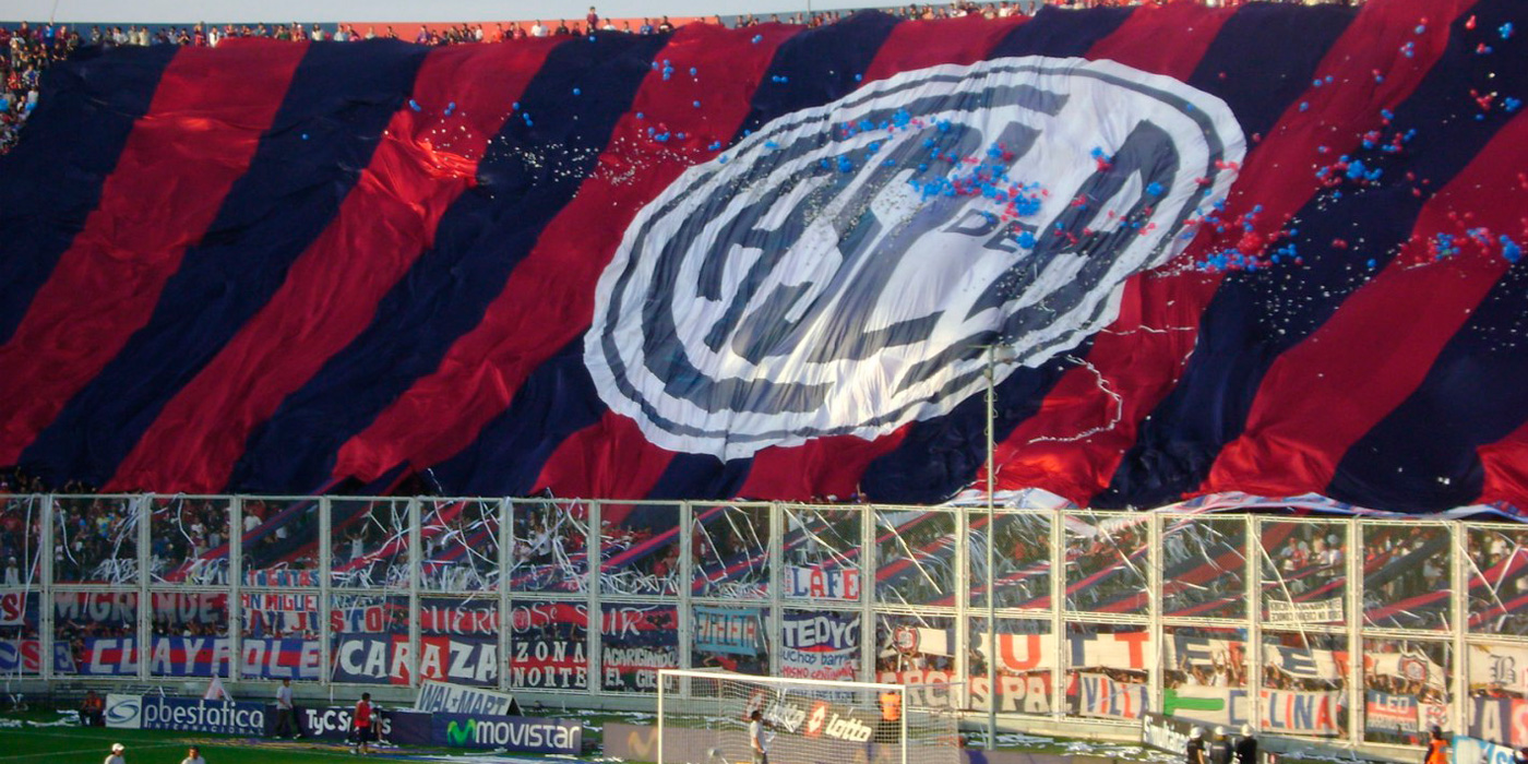 La hinchada de San Lorenzo retocó un hit de Maluma