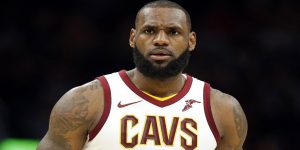 La NBA enloquece por el tremendo doble que metió LeBron James