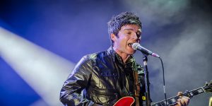 Noel Gallagher frenó su show para burlarse de un grupo de fanáticos ingleses