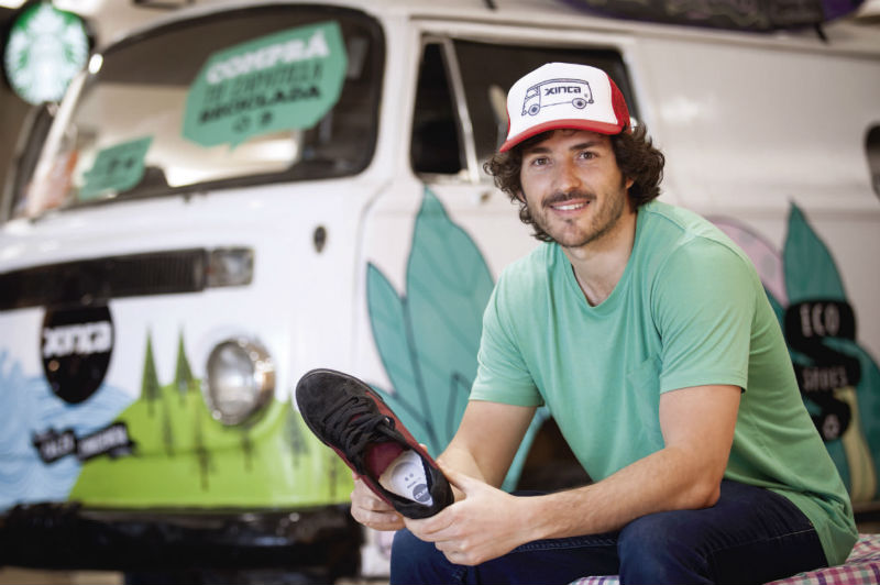 Alejandro Malgor –  CoFundador de Xinca Eco Shoes (zapatillas ecológicas hechas con telas reutilizadas y residuos de caucho de la producción de neumáticos)