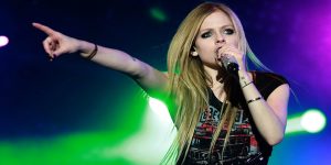Esta es la foto que confirmaría el regreso de Avril Lavigne a la música