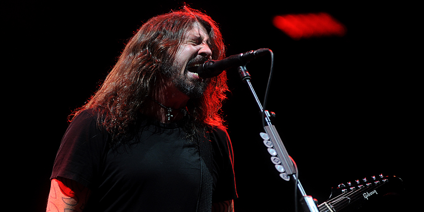 VIDEO: Dave Grohl estuvo a punto de quebrarse la pierna en pleno show