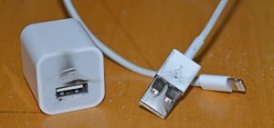 Alerta por los cables falsos de iPhone