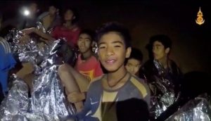 Lecciones de natación y buceo contra reloj para sacar a los niños atrapados en Tailandia