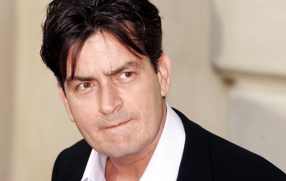 Charlie Sheen aparece en el video de un rapero