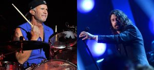 Chad Smith se subió a tocar con Foo Fighters