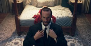 Joseph Fiennes reveló una escena de violación que se negó a hacer en The Handmaids Tale