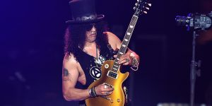 Slash regresó con Driving Rain