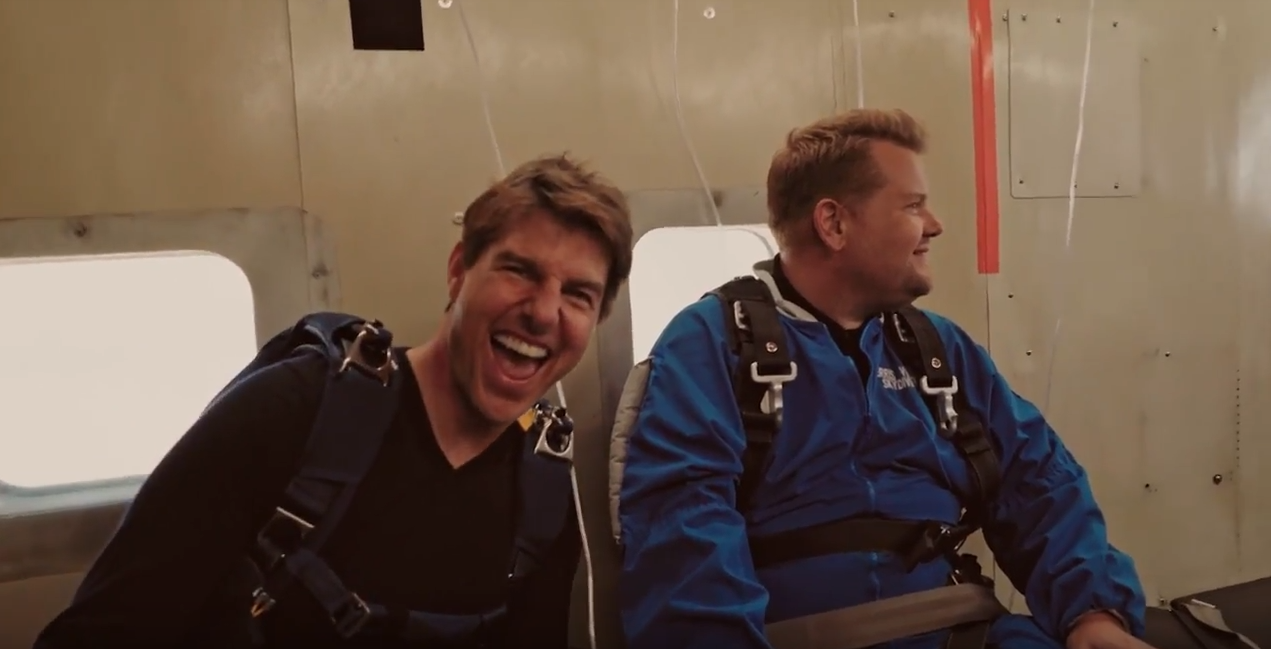 ¡Tom Cruise hizo saltar a James Corden de un avión!