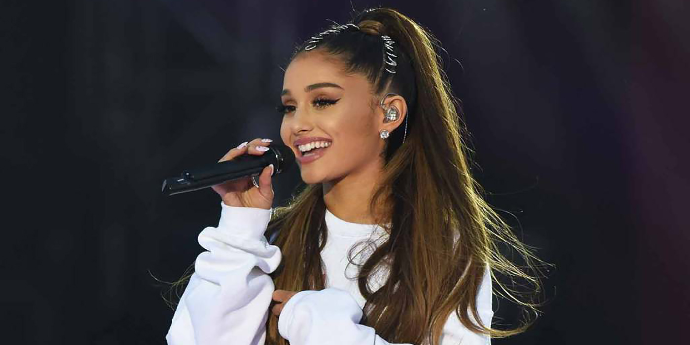 A Ariana Grande le gritaron “empezá de nuevo” en pleno show y esta fue su reacción