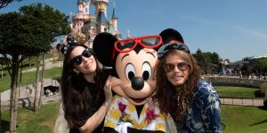 Liv y Steven Tyler sueltos en Disney