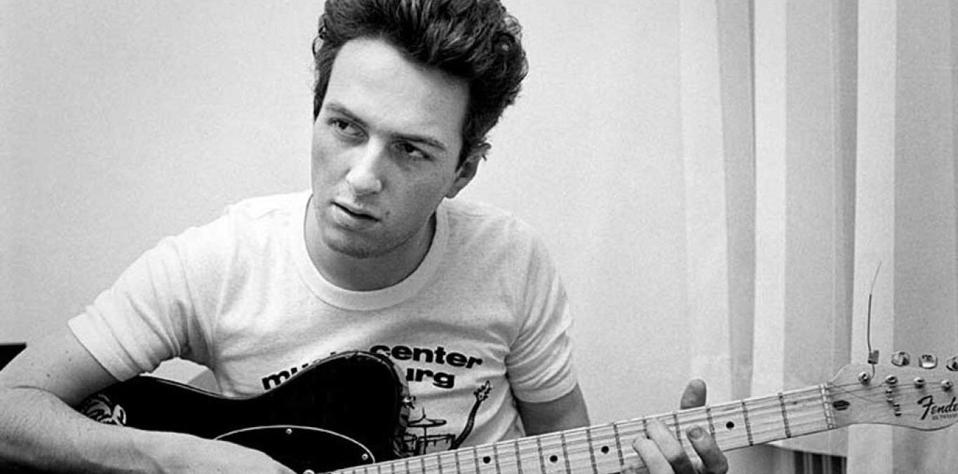 Publicaron una canción inédita de Joe Strummer