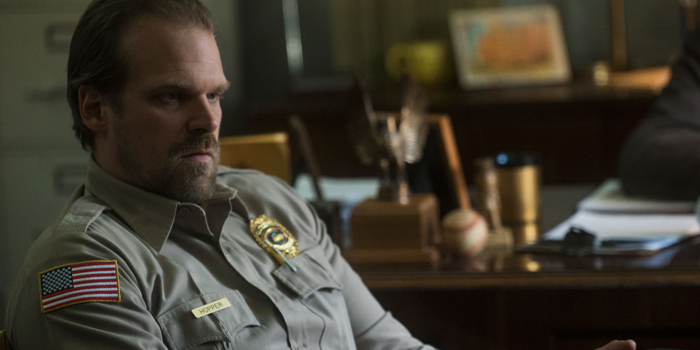 David Harbour casó a dos fanáticos de “Stranger things”